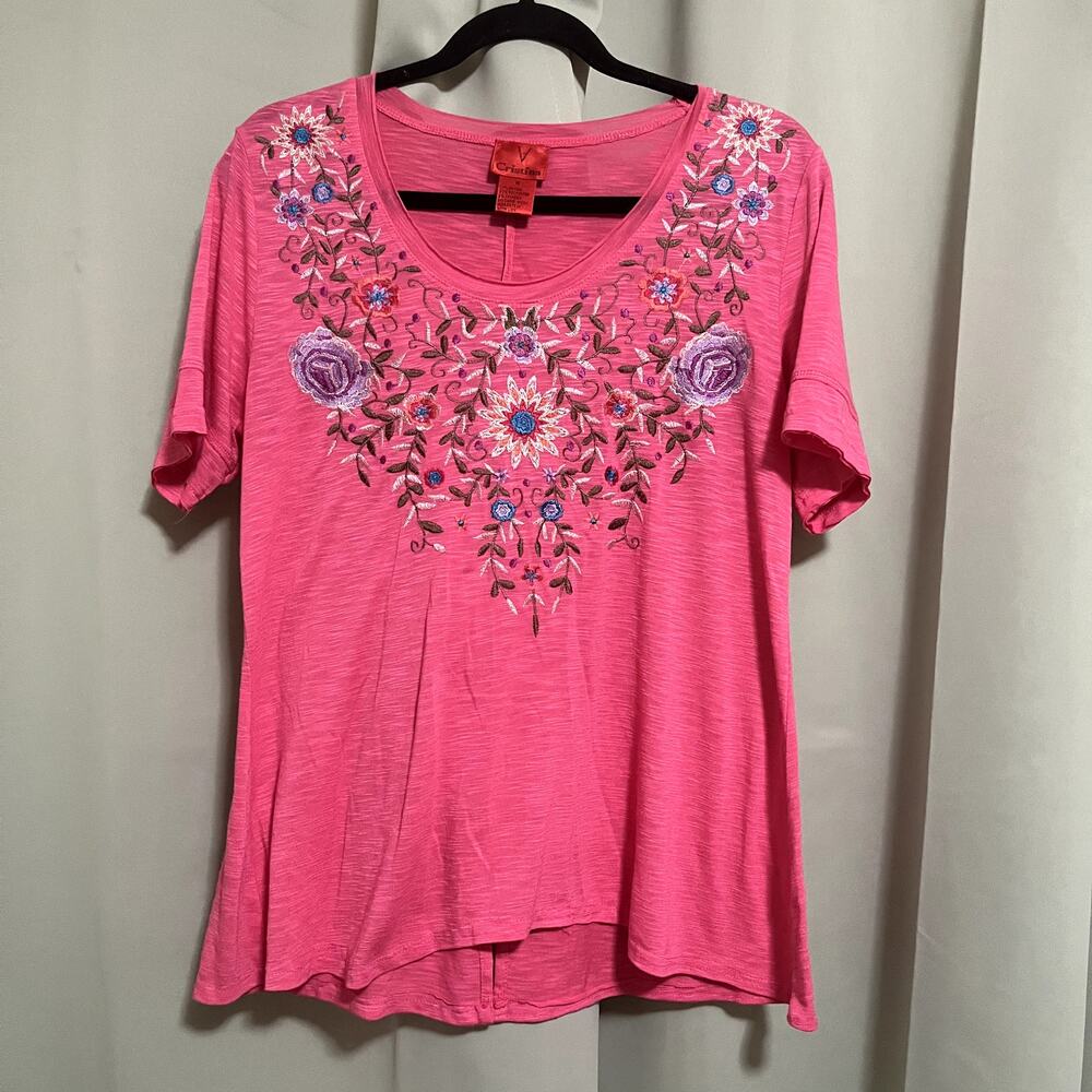 V Christina Vintage 90s/2000s Floral Embroidered Pink Short Sleeve Top